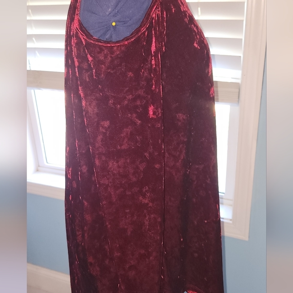 A.gain Medium Long Sleeve Crushed Red Velvet Cold Shoulder Top - Picture 4 of 6